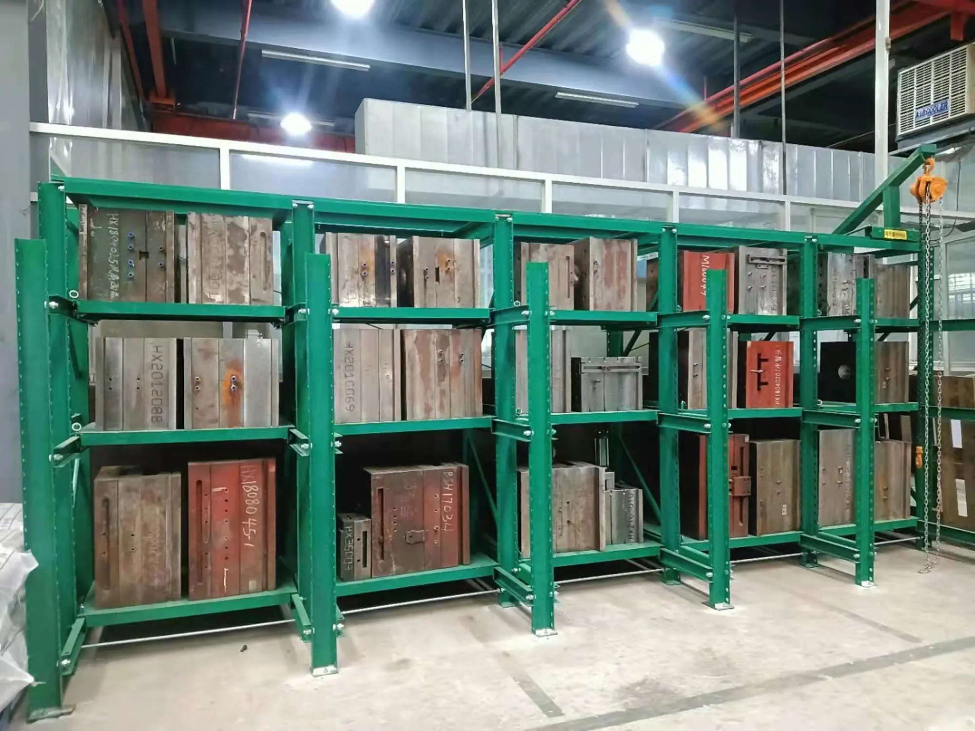 How to Choose the Right China Mold Racking for Your Business